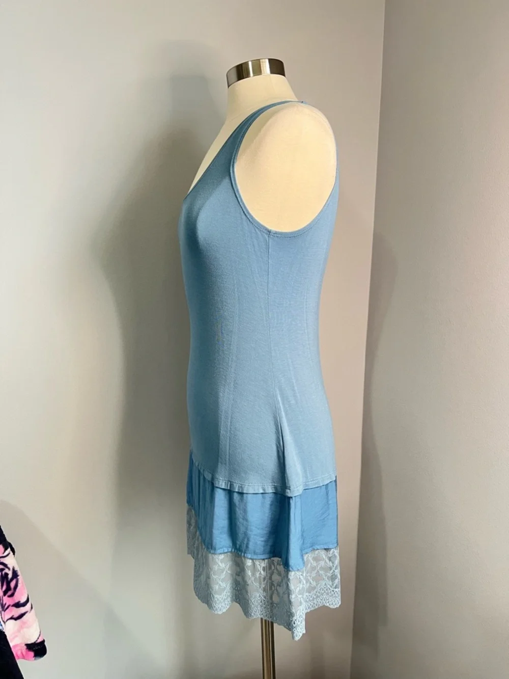 LOGO Layers by Lori Goldstein Size XXS Blue Knit Tank with Lace & Woven Trim